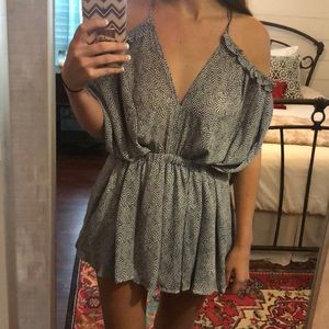 BLACK & WHITE SPECKLED ROMPER. *ONLY WORN ONCE*